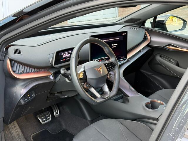 Cupra Tavascan Adrenaline 82 kWh | warmtepomp | keyless | caemra | dodehoek