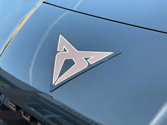 Cupra Tavascan Adrenaline 82 kWh | warmtepomp | keyless | caemra | dodehoek