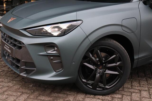 Cupra Terramar 1.5 TSI 272pk e-Hybrid VZ America's CUP | Panoramadak | SennHeiser Audio | Elektrisch verstelbare Voorstoelen |