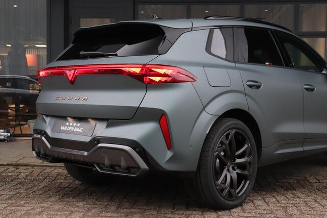 Cupra Terramar 1.5 TSI 272pk e-Hybrid VZ America's CUP | Panoramadak | SennHeiser Audio | Elektrisch verstelbare Voorstoelen |