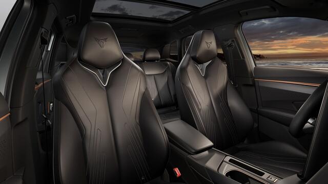 Cupra Terramar CUPRA 1.5 TSI e-Hybrid 272 6DSG VZ America's CUP | 360 graden camera | Achteruitrijcamera | Draadloze Apple CarPlay(TM), Android Auto(TM)