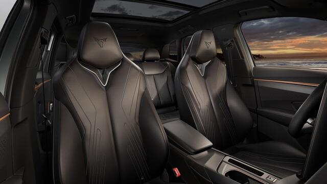 Cupra Terramar CUPRA 1.5 TSI e-Hybrid 272 6DSG VZ America's CUP | 360 graden camera | Achteruitrijcamera | Draadloze Apple CarPlay(TM), Android Auto(TM)