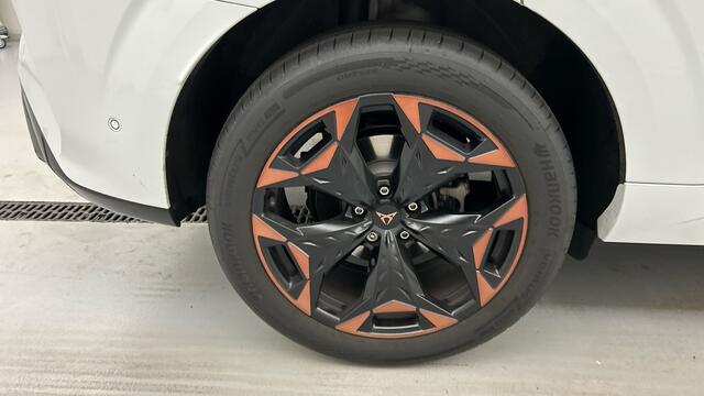 Cupra Terramar 1.5 TSI e-Hybrid Business