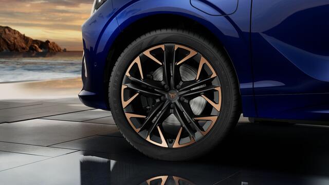 Cupra Terramar 1.5 TSI e-Hybrid 204 6DSG Business | 360 graden camera | Achteruitrijcamera | Draadloze Apple CarPlay(TM), Android Auto(TM)