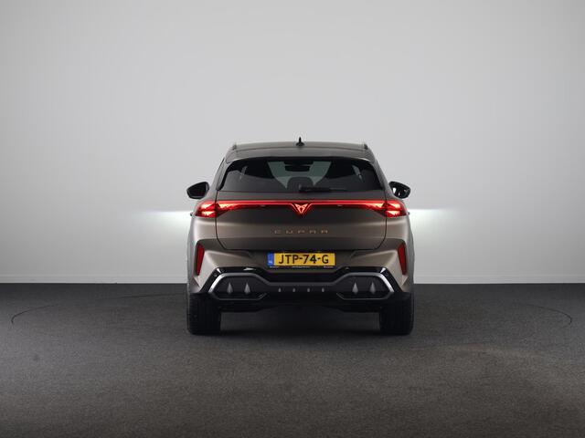 Cupra Terramar 1.5 TSI e-Hybrid Business 204PK | Trekhaak | Matte Lak | Sennheiser | Elektrisch Verstelbare Voorstoelen | 360 Camera |