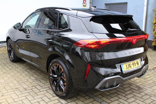 Cupra Terramar 1.5 TSI e-Hybrid VZ Performance 272pk | Head-Up Display | Memory stand stoelen | Stoel & Stuurverwarming | 360* Camera | Draadloze telefoonlader | Elektrische kofferbakklep | Apple CarPlay/Android Auto | Adpative cruise | Keyless entry/start | Sennheiser