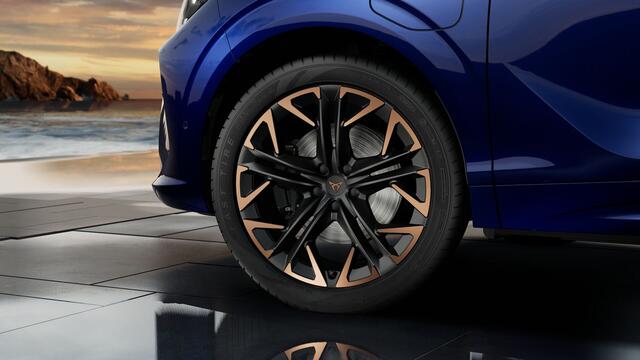 Cupra Terramar 1.5 TSI e-Hybrid 204 6DSG Business | 360 graden camera | Achteruitrijcamera | Draadloze Apple CarPlay(TM), Android Auto(TM)