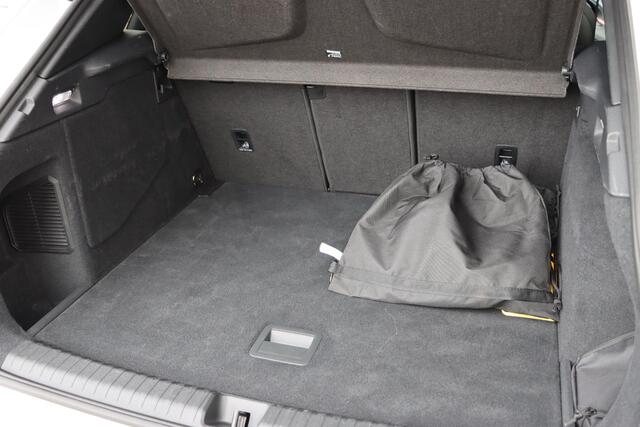 Cupra Terramar 1.5 TSI eHybrid Business 204pk DSG6 | HUD | Stoel+Stuurverwarming | 360 camera | Carplay | Memory