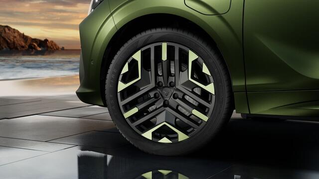 Cupra Terramar 1.5 TSI e-Hybrid 272 6DSG VZ Tribe Edition | 360 graden camera | Achteruitrijcamera | Draadloze Apple CarPlay(TM), Android Auto(TM)