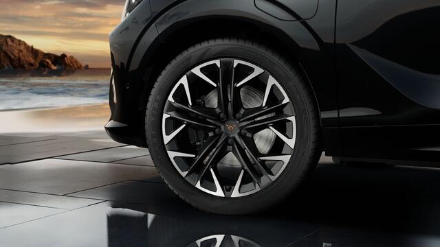 Cupra Terramar 1.5 TSI e-Hybrid 204 6DSG Business | 360 graden camera | Achteruitrijcamera | Draadloze Apple CarPlay(TM), Android Auto(TM)