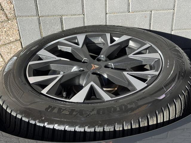 Cupra Terramar 1.5 TSI e-Hybrid Bisns,360Cam,Carpl,Cruise,Led