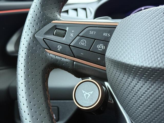 Cupra Terramar 1.5 TSI e-Hybrid Business | 204 PK | SoH 98% | 360 graden camera | Virtual pedal achterklep | Adaptive cruise control | Head-up display |
