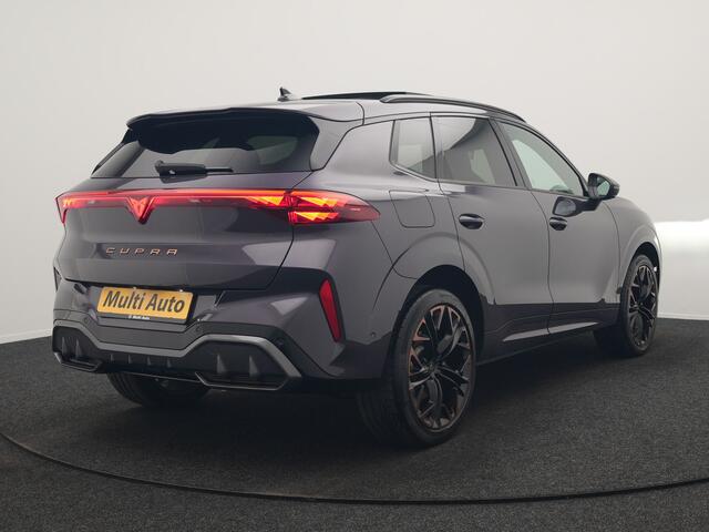 Cupra Terramar 1.5 TSI e-Hybrid VZ Copper Edition PHEV 272pk DARK VOID METALLIC | Panodak | Head Up | Adaptive Cruise | 360 Camera | Lederen Sportstoelen Memory & Verwarmd | Sennheiser Premium Audio | Matrix LED | Sfeerverlichting | Stuur Verwarmd | Keyless | Blis | Plu