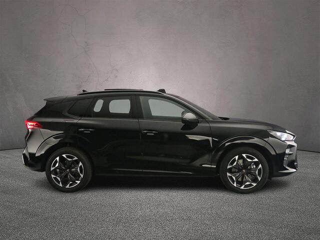 Cupra Terramar Business 1.5 TSI eHybrid 204pk DSG Automaat Trekhaak, Panoramadak, Adaptive cruise control, Achteruitrijcamera, Elektrische achterklep, Stuurwiel verwarmd
