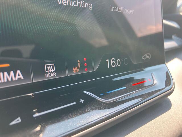 Cupra Terramar 1.5TSIe-Hybrid 200kW/272PK VZ Performance · Panoramadak · Trekhaak · 360°Camera + Parkeersensoren · Garantie t/m 28-04-2030 of 100000km.