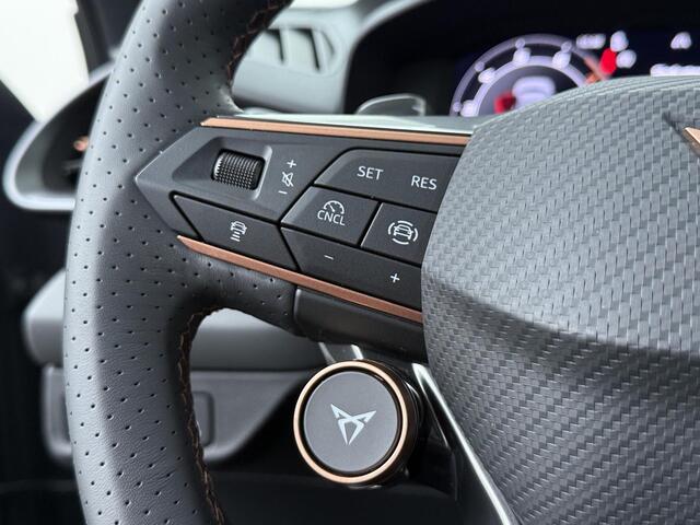 Cupra Terramar 1.5 TSI e-Hybrid VZ America s CUP | 272 PK | SoH 100% | Panoramadak | 360 graden camera | Matrix LED koplampen | Adaptive cruise control | Dodehoek detectie |