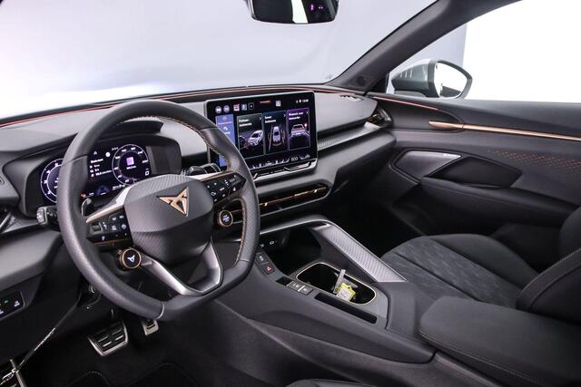 Cupra Terramar 1.5 TSI e-Hybrid VZ Performance 272pk DSG Automaat, Trekhaak, Panoramadak, Sennheiser, 360 camera, Head up display, Stoelverwarming, Stuurverwarming, Matrix LED koplampen, Elektrische achterklep, Parkeersensoren, Navigatie, App-connect