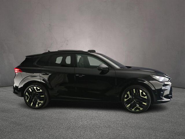 Cupra Terramar 1.5 TSI e-Hybrid VZ Tribe Edition 272pk DSG Automaat, Trekhaak, Panoramadak, Sennheiser, Adaptive cruise control, Stoelverwarming, Stuurverwarming, Matrix LED koplampen, 360 camera, Head-up display, Navigatie, App-connect