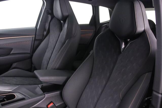 Cupra Terramar VZ Performance 1.5 TSI eHybrid 272pk DSG Automaat Trekhaak, Panoramadak, Sennheiser audio, LED matrix koplampen, Adaptive cruise control