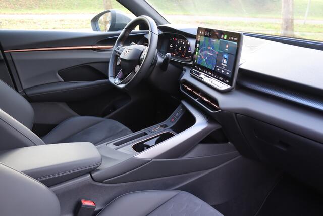 Cupra Terramar 1.5 TSI e-Hybrid Advanced Matrix LED/Keyless/Camera/Sfeer/ACC/20"/Trekhaak wegkl.