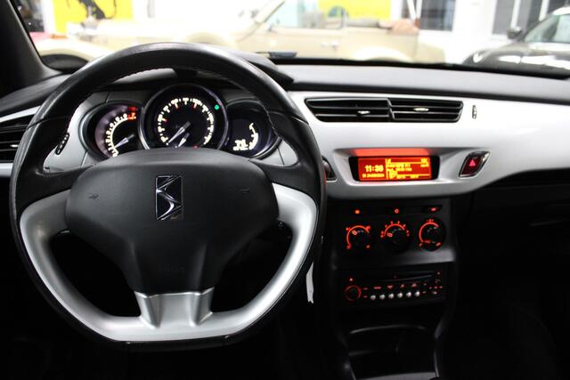 DS DS 3 1.2 PureTech Chic Dealer onderhouden, Airco, Cruise control, Isofix