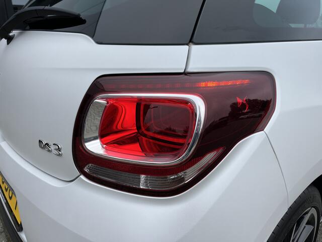 DS DS 3 1.2 PureTech Givenchy Le MakeUp Mat metallic | Airco ECC | Leer | Camera | LED | Cruise Control | Navigatie | Stoelverwarming | HiFiSystem | Isofix | NAP |