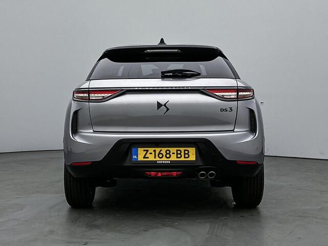 DS DS 3 SUV Performance Line 130 pk Automaat | Navigatie | Achteruitrijcamera | Parkeersensoren Voor en Achter | Alcantara Bekleding | LED Koplampen | Dodehoek Detectie | DAB Ontvanger | Adaptieve Cruise Control | 17" Lichtmetalen Velgen | Apple Carplay/Android A