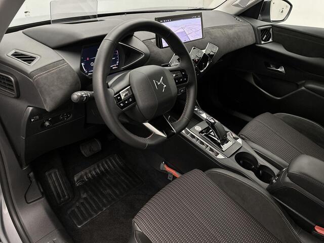 DS DS 3 SUV Performance Line 130 pk Automaat | Navigatie | Achteruitrijcamera | Parkeersensoren Voor en Achter | Alcantara Bekleding | LED Koplampen | Dodehoek Detectie | DAB Ontvanger | Adaptieve Cruise Control | 17" Lichtmetalen Velgen | Apple Carplay/Android A