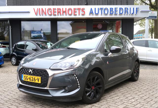 DS DS 3 110 Pk Benzine *** Performance Line *** Navigatie * Achteruitrij Parkeer Camera * Climate & Cruise Control * Apple Car Play * Vingerhoets: Vierde Generatie Eersteklas Service !