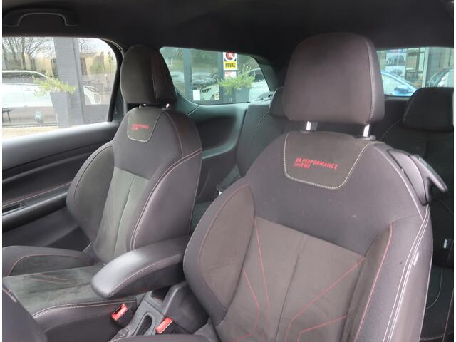 DS DS 3 110 Pk Benzine *** Performance Line *** Navigatie * Achteruitrij Parkeer Camera * Climate & Cruise Control * Apple Car Play * Vingerhoets: Vierde Generatie Eersteklas Service !