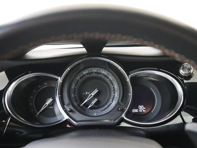 DS DS 3 1.2 110PK Performance Line | Automaat Weinig gereden |