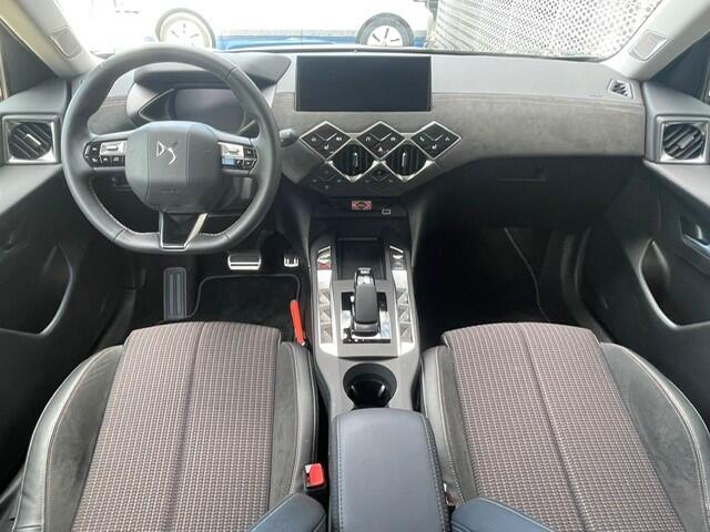 DS DS 3 E-Tense Performance Line 54 kWh | Head-up | Stoelverwarming | Navigatie | Camera |