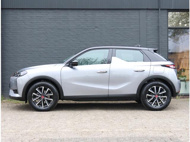 DS DS 3 Performance Line+ 54kWh | 1ste eigenaar | AppleCarPlay/AndroidAuto | 3 FASE | Head-Up Display | Navigatie | Parkeersensoren | Cruise Control | Climate Control | Isofix |