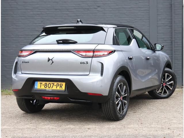 DS DS 3 Performance Line+ 54kWh | 1ste eigenaar | AppleCarPlay/AndroidAuto | 3 FASE | Head-Up Display | Navigatie | Parkeersensoren | Cruise Control | Climate Control | Isofix |