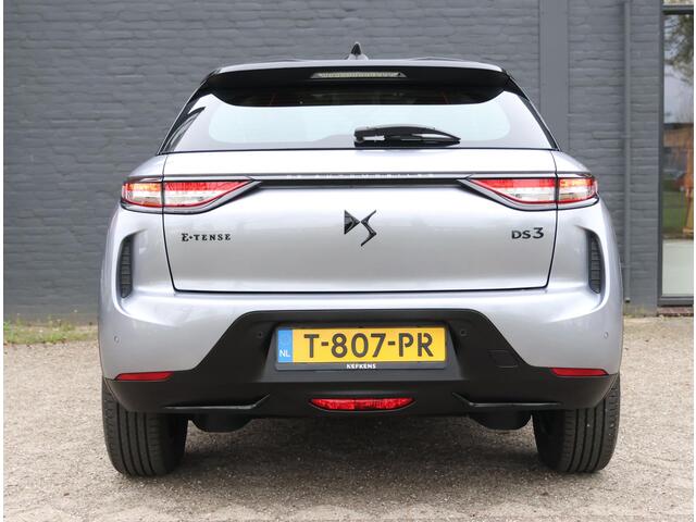 DS DS 3 Performance Line+ 54kWh | 1ste eigenaar | AppleCarPlay/AndroidAuto | 3 FASE | Head-Up Display | Navigatie | Parkeersensoren | Cruise Control | Climate Control | Isofix |