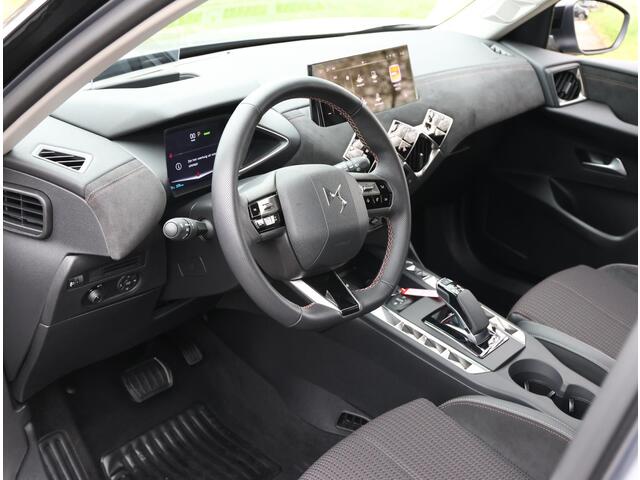 DS DS 3 Performance Line+ 54kWh | 1ste eigenaar | AppleCarPlay/AndroidAuto | 3 FASE | Head-Up Display | Navigatie | Parkeersensoren | Cruise Control | Climate Control | Isofix |