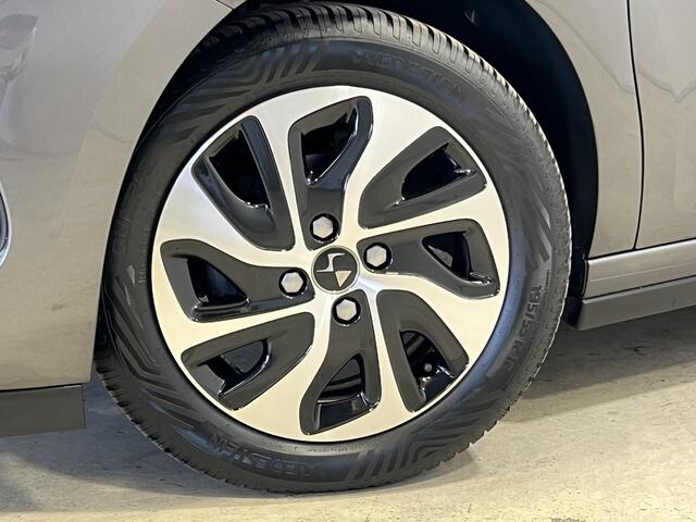 DS DS 3 1.2 PureTech So Chic | Navigatie | LM Velgen 16" | Parkeersensoren Achter | Cruise Control | Airco Automatisch |