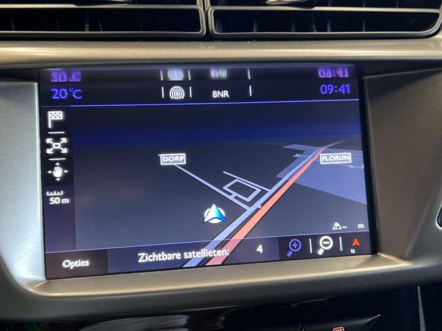DS DS 3 1.2 PureTech So Chic | Navigatie | LM Velgen 16" | Parkeersensoren Achter | Cruise Control | Airco Automatisch |