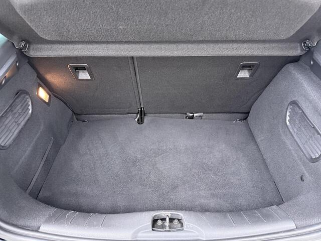 DS DS 3 1.2 PureTech Givenchy Le MakeUp - Automaat - Achteruitrijcamera - Navigatie - Airconditioning