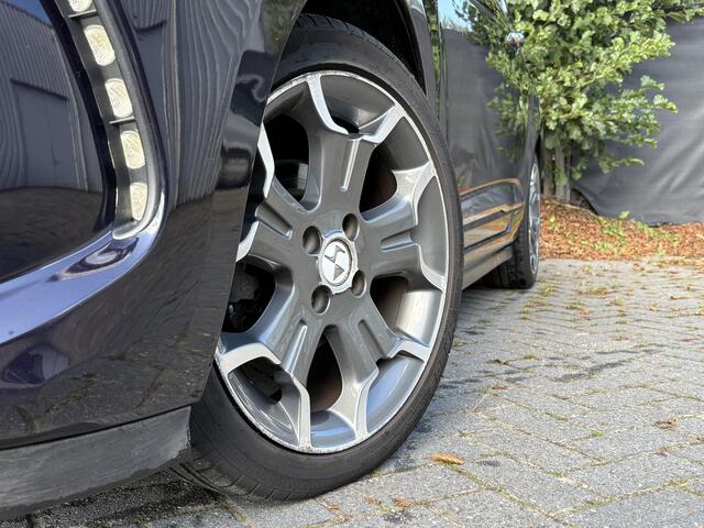DS DS 3 1.2 PureTech So Chic - Navigatie - Achteruitrij camera - Climate control - Trekhaak