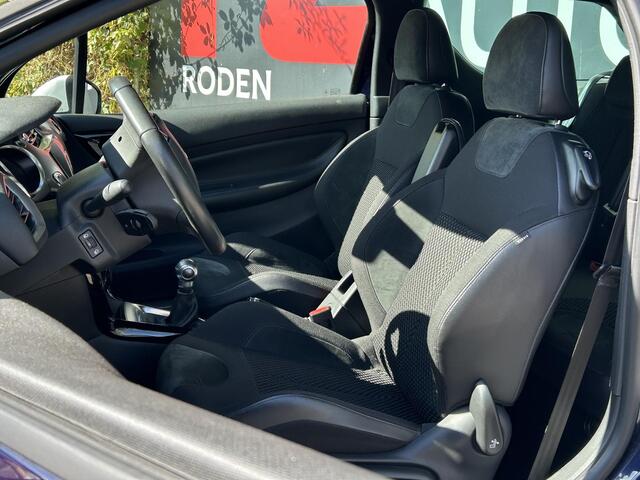 DS DS 3 1.2 PureTech So Chic - Navigatie - Achteruitrij camera - Climate control - Trekhaak