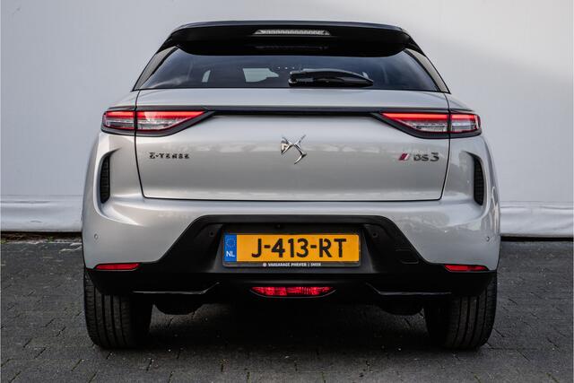 DS DS 3 CROSSBACK E-Tense Performance line 50 kWh 3-Fase/ Stoelverwarming/ Camera/ Navigatie/ Carplay/ Half leer