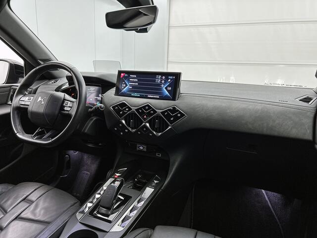 DS DS 3 CROSSBACK E-Tense Executive 50 kWh / 100% Elektrisch / 100% Stijlvol / Cruise ctr. / Lm velg. / Airco-ecc./ Navigatie / DAB / Privacy Glass / Achteruitrijcamera met 180° Vision + parkeersensoren vóór en achter / Apk 05-2027
