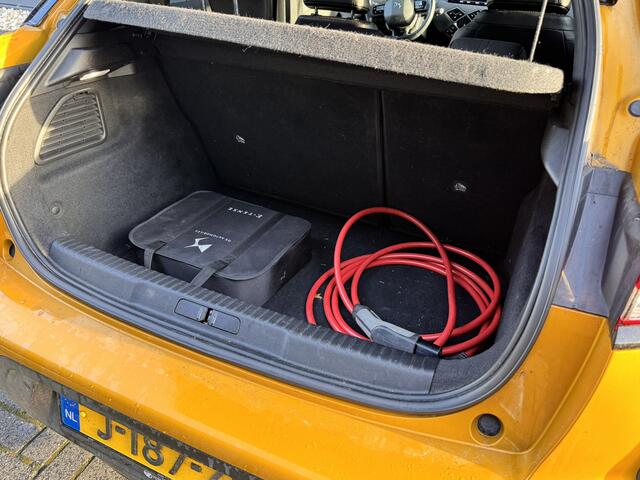 DS DS 3 CROSSBACK E-Tense Business 50 kWh | Stoelverwarming | Apple carplay/Android auto | Camera achter | Cruise control | Navigatie | Alcantara accenten | Deze auto bezichtigen? Bel voor een afspraak!