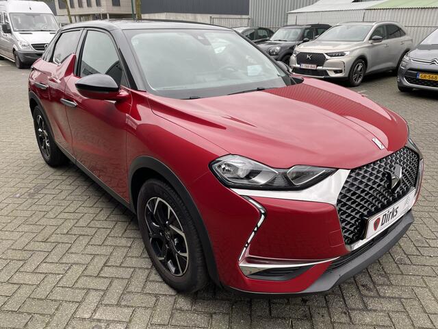DS DS 3 CROSSBACK 100pk Performance Line (Stoelverwarming - Camera - Automatische Airco - Head up - Navigatie - Apple Carplay - Keyless Start)