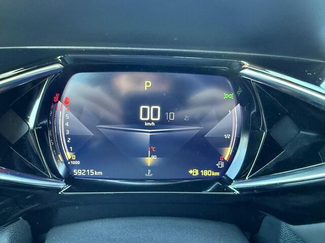 DS DS 3 CROSSBACK 1.2 Grand Chic 130pk Automaat | Leder | Navi | Camera | HUD | Adapt. Cruise |