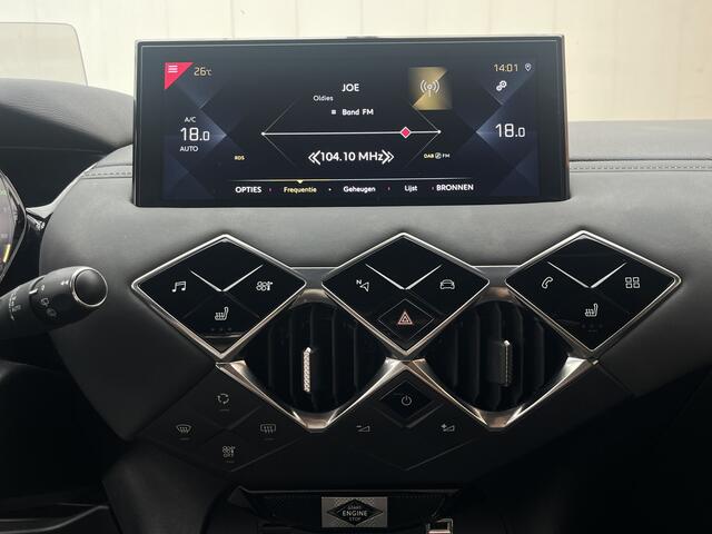 DS DS 3 CROSSBACK PureTech 130 Grand Chic | Stoelverwarming | Leder | Adaptive Cruise Control | Head-up display | Keyless | Elektrisch verstelbare stoelen |