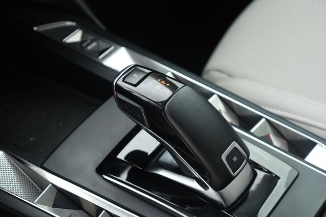 DS DS 3 CROSSBACK 1.2 PureTech Grand Chic | Rijklaar! | Orig. NL | Dig. Cockpit | HUD | Adapt. Cruise | NAV+App.Connect | Leder | Camera+PDC | LED | ACC | 18''