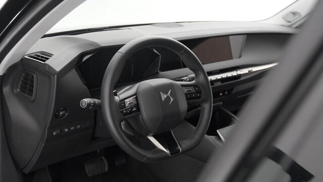 DS DS 4 PureTech 130 EAT8 Trocadero Cross | Camera | Dodehoekdetectie | Adaptieve Cruise Control | Head-Up Display