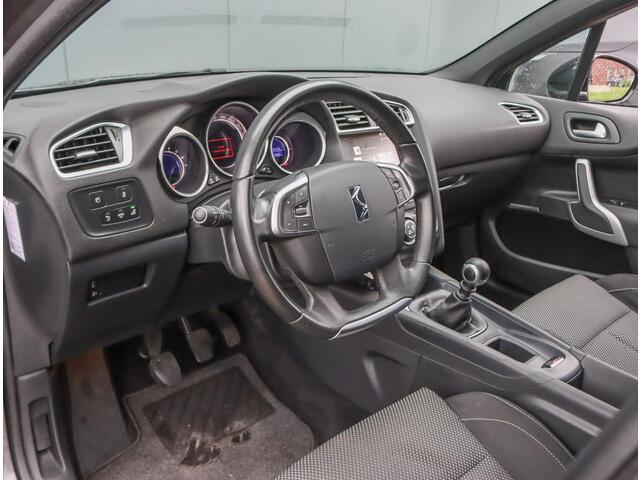 DS DS 4 130pk P.T. Connected Chic (1ste eig./NAV./LED/Climate/Camera/17"LMV/Cruise/ALLSeason)